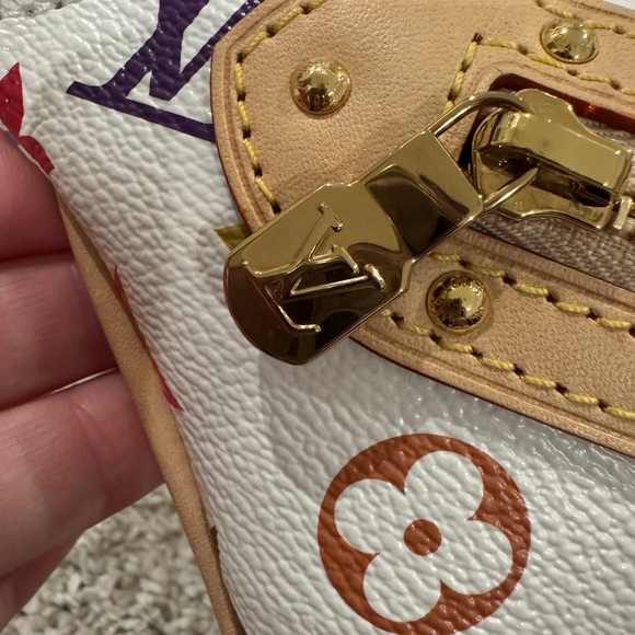 New Louis Vuitton x Murakami High Rise Bumbag *Sold Out in the US* - Picture 8 of 16